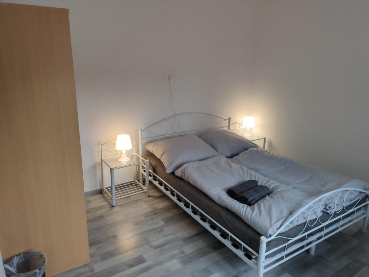 Schoene Einfache Ferienwohnung In Oldenburg Ngoại thất bức ảnh